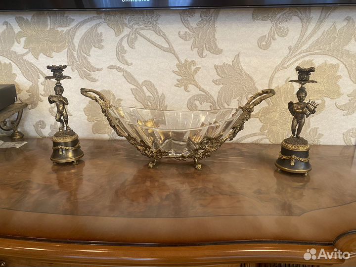 Ваза и подсвечники в итальянском стиле