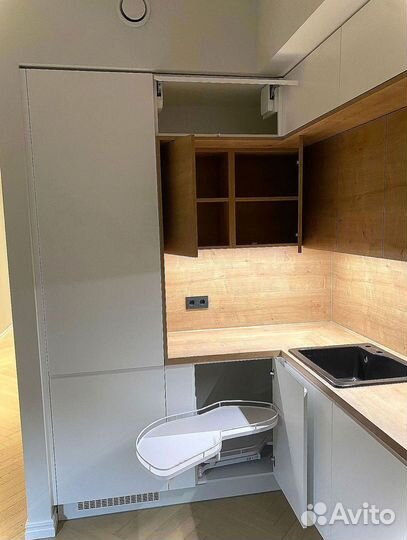 Кухня в потолок