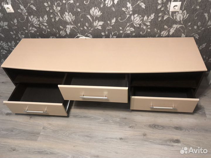 Тумба под телевизор новая