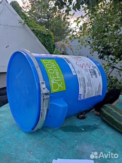 Контейнер для жидкости