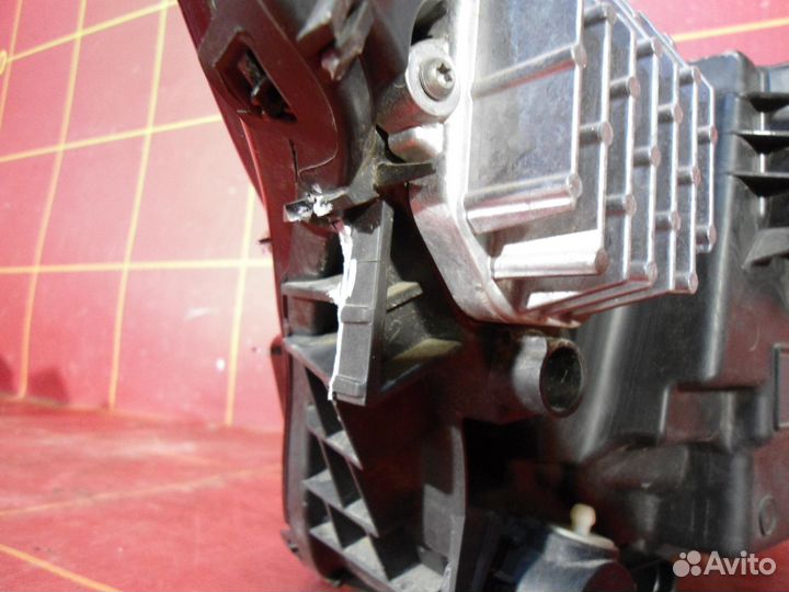 Фара левая Volvo XC90