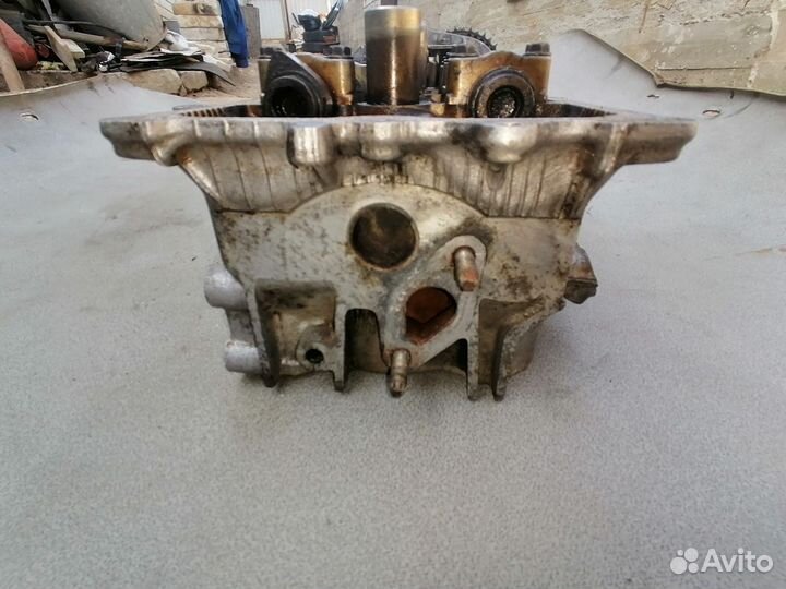 Головка блока 2.0 V6 левая для Nissan Maxima (A32)