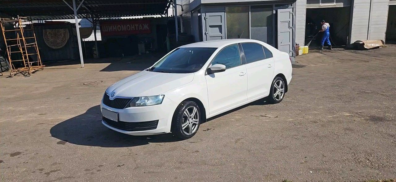 Skoda Rapid: фото владельца