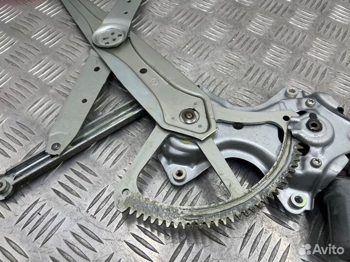 Стеклоподъемник передний левый Toyota Camry V40