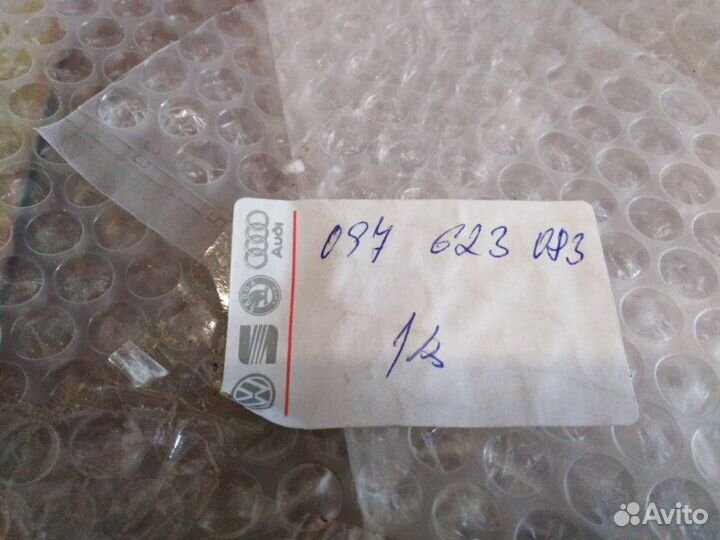 Стекло двери заднее левое Skoda Felicia 1998