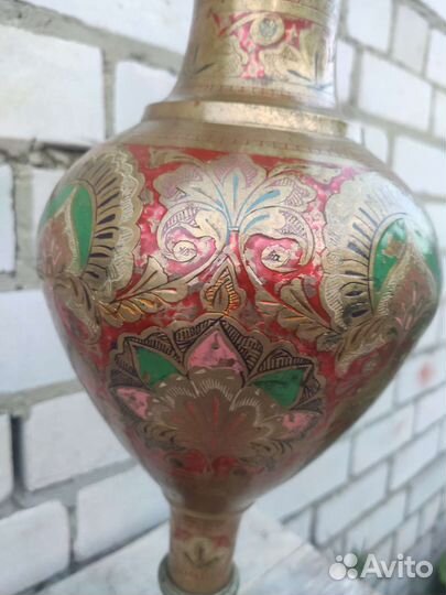 Бронзовая ваза