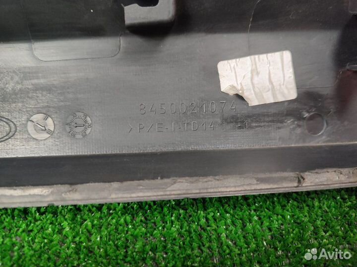 Накладка двери передняя правая LADA X-Ray Cross