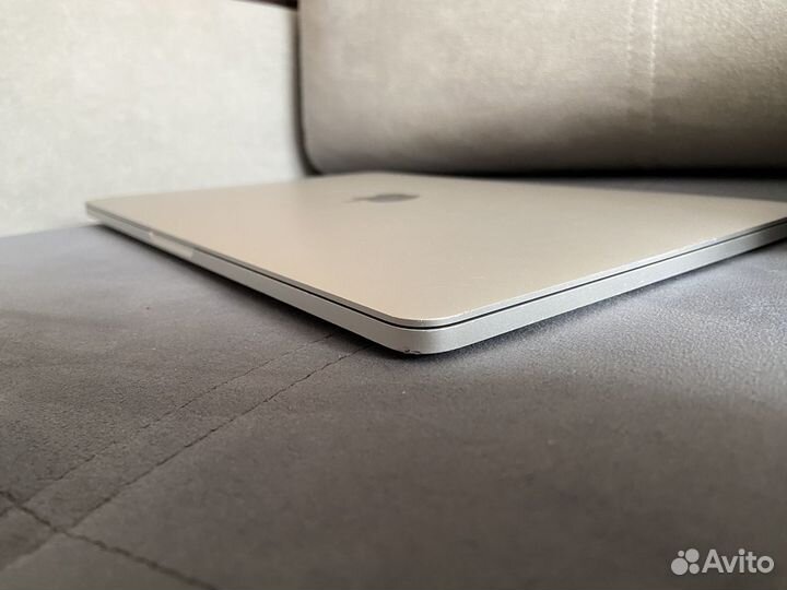 Macbook pro 13 2020 i5 512