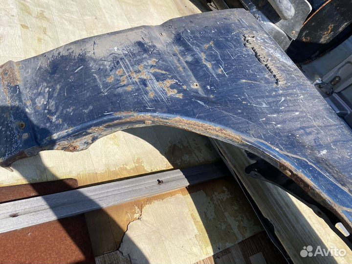 Крылья Crown 121