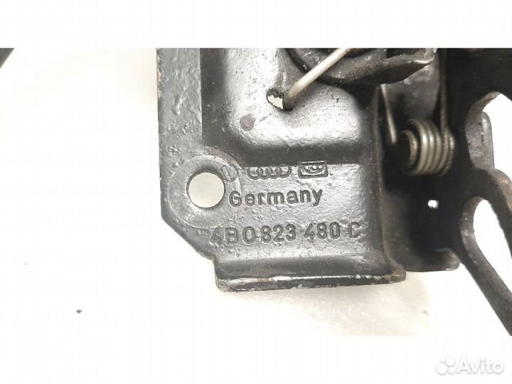 Крюк капота audi A6 C5