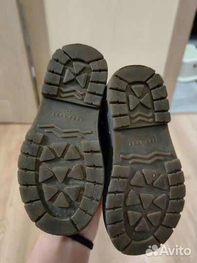 Продаю демисезонные ботинки на мальчика Zara