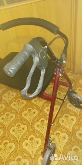 Ходунки-каталка для инвалидов и пожилых людей 220