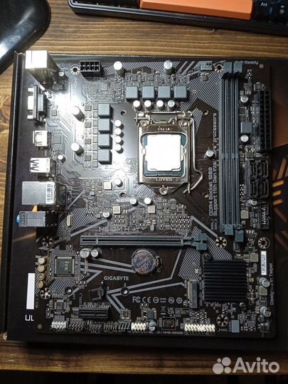 Материнская плата gigabyte h510m h + i3 10105f
