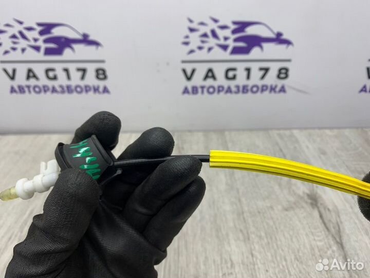 Трос открывания двери задний Audi A6 C6 ASB 3.0