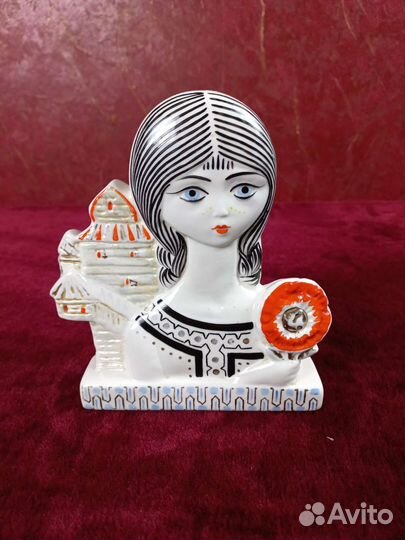 Лзфи фарфоровая скульптура Аленький цветок. 60-е