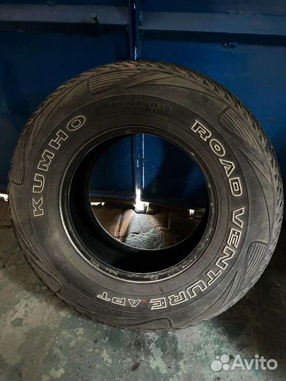 Kumho Road Venture APT KL51 255/70 R15