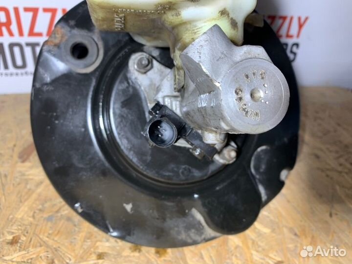 Вакуумный усилитель тормозов Volkswagen Golf A6