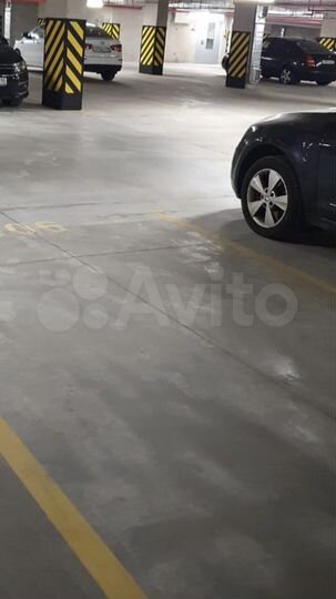 Машиноместо, 13 м²