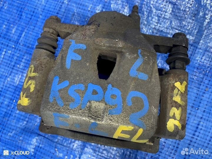 Суппорт на toyota belta KSP92 1krfe