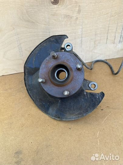 Поворотный кулак правый suzuki liana