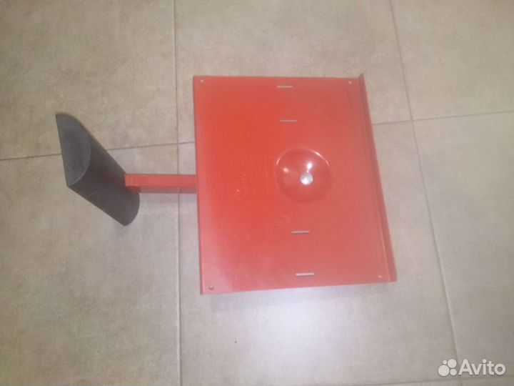 Настенная подставка для тв