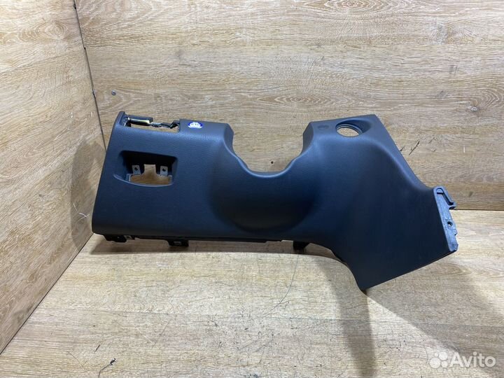 Накладка торпедо подрулевая Mercedes E W211