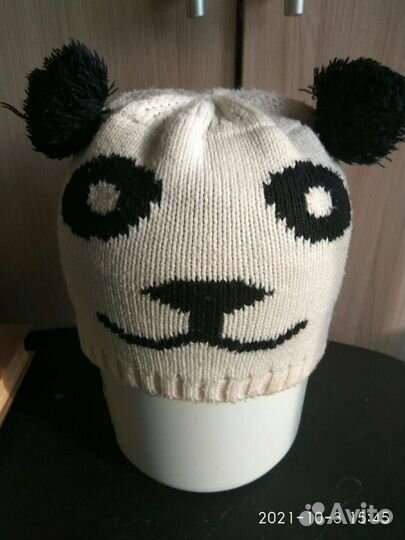 Зимние шапка и шлемы