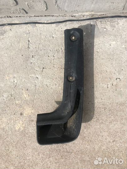 Брызговик задний левый Toyota Highlander