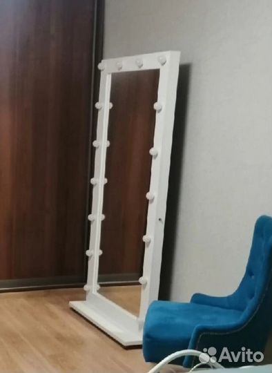 Гримерное зеркало с лампочками бу