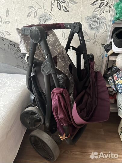 Прогулочная коляска