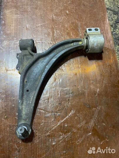 Рычаг подвески нижний передний левый Chevrolet