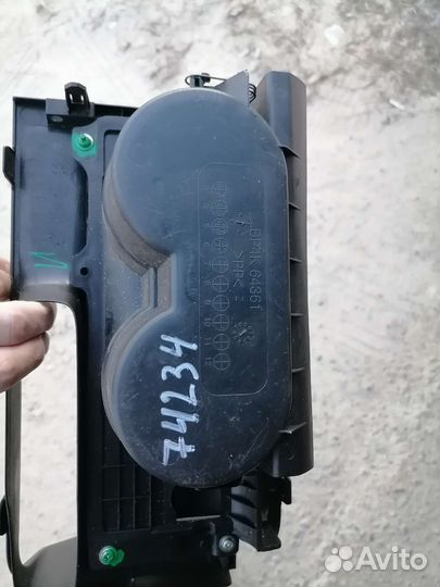 Подстаканники mazda 3 bk