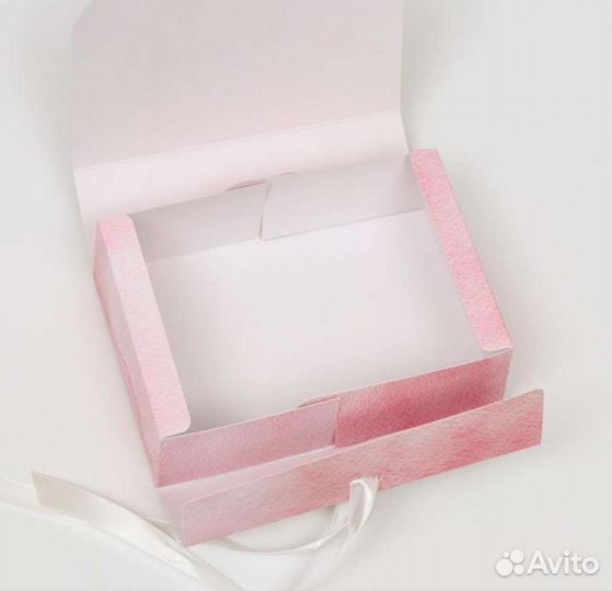 Коробка подарочная