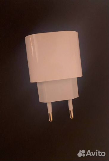 Зарядка на iPhone 20w