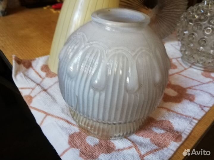 Продаю плафоны 1 большой, 2 шт и 6 шт и подвес для