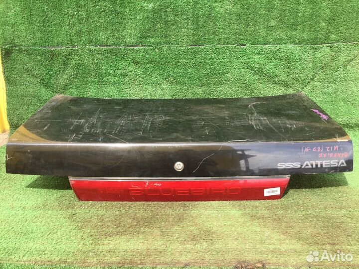 Крышка багажника Nissan Bluebird EU12