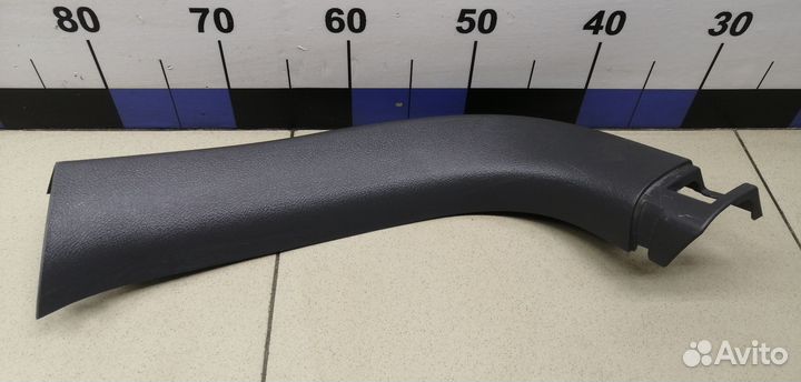 Обшивка двери багажника Land Cruiser (150) -Prado