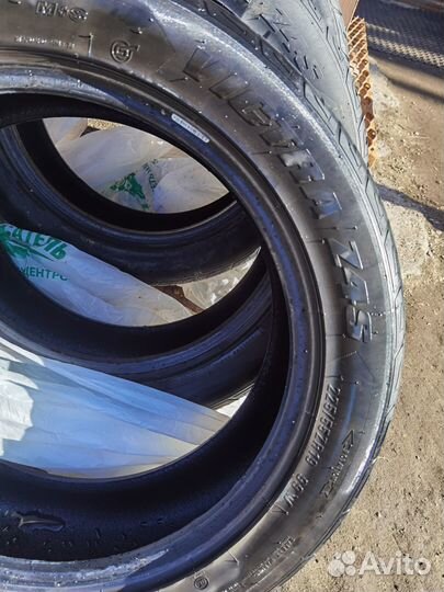 Maxxis Victra R19 225/55 R19
