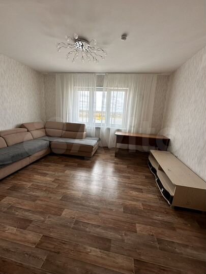 2-к. квартира, 58 м², 4/9 эт.