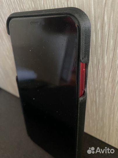 iPhone 11 бампер из карбона