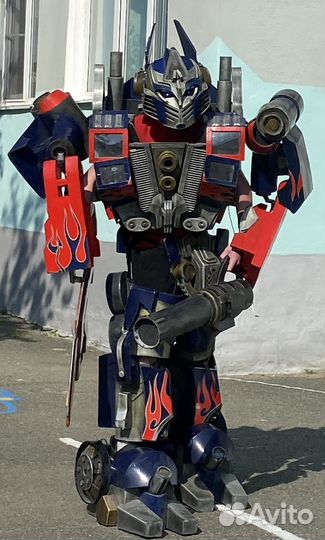 Робот-трансформер Оптимус Прайм