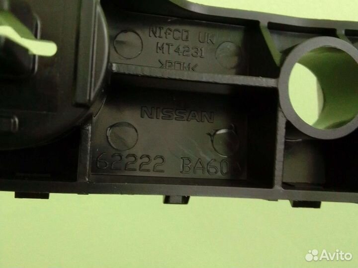 Кронштейн бампера переднего правый Nissan Juke f15