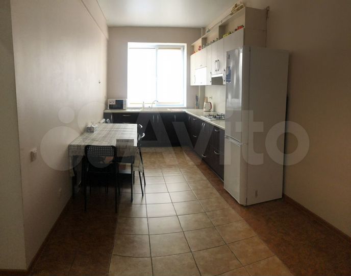 2-к. квартира, 74 м², 2/5 эт.