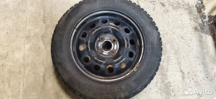 Michelin X-Ice North 4 185/65 R15