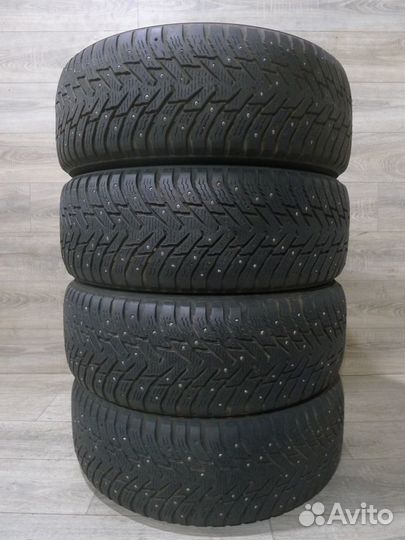 Nokian Tyres Hakkapeliitta 8 SUV 235/60 R18 107T