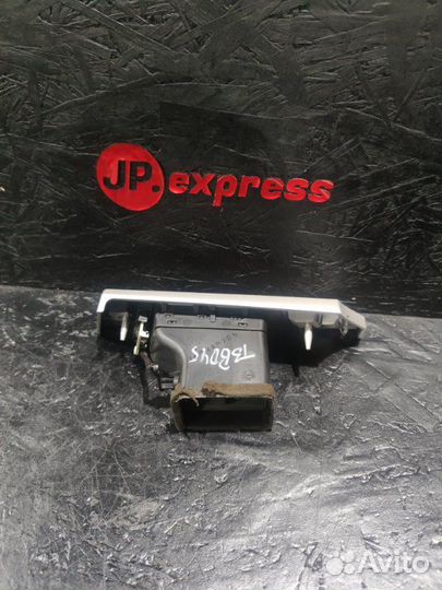 Дефлектор воздушный Bmw 3 E90 N43B20 2010