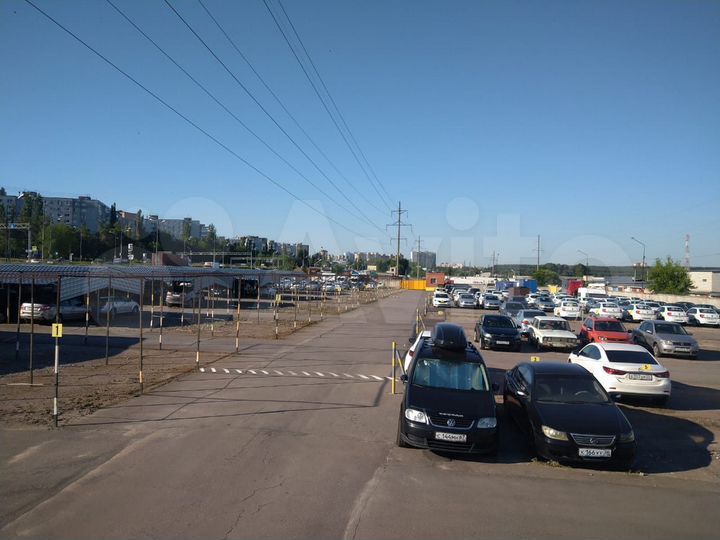 Машиноместо, > 30 м²