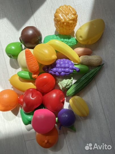 Фрукты, продукты, посуда