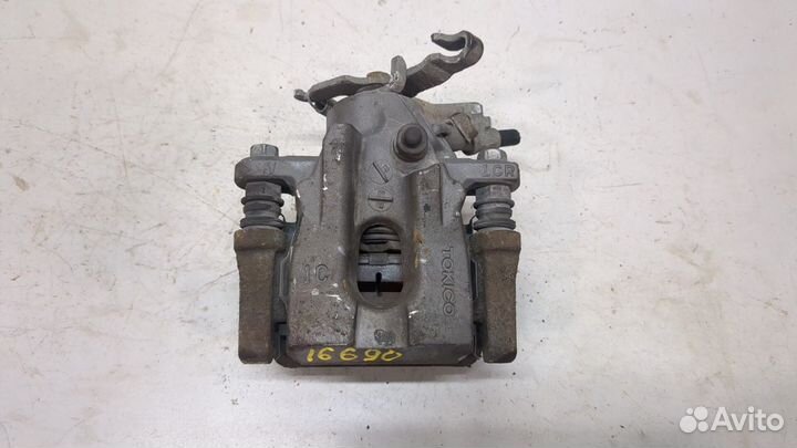 Суппорт Toyota Prius, 2016