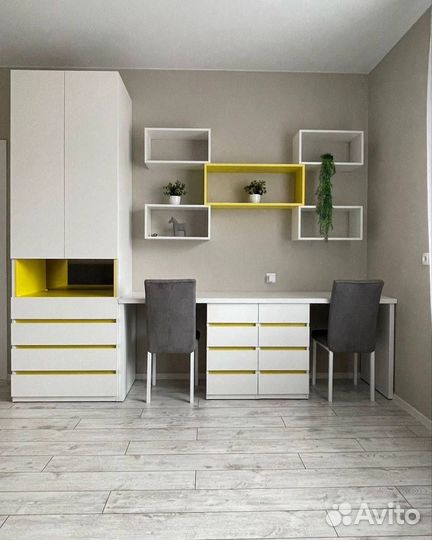 Рабочая зона у окна